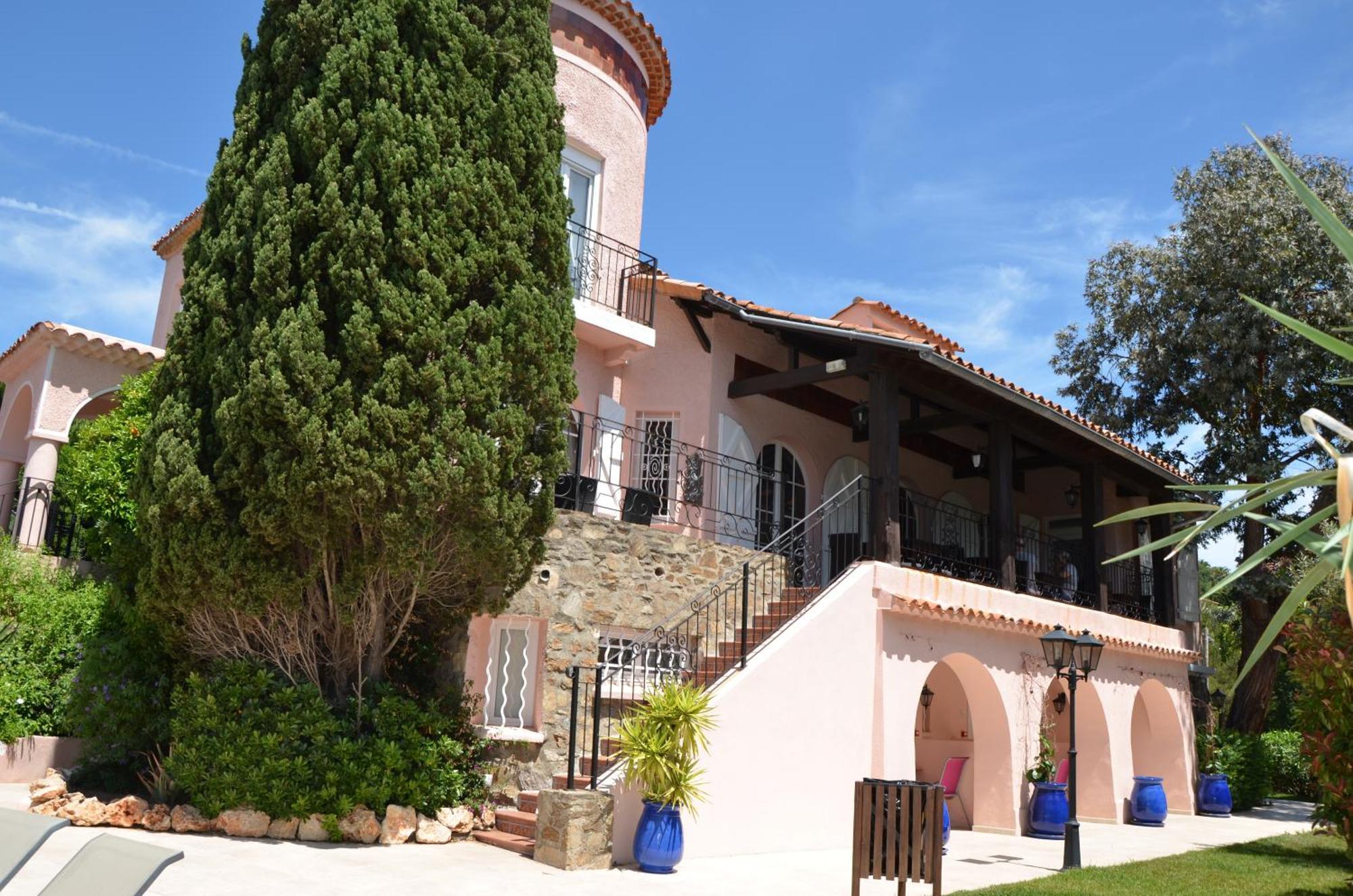 Hotel Villa Des Anges Гримо Экстерьер фото