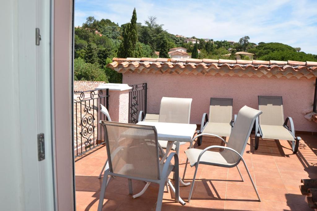 Hotel Villa Des Anges Гримо Номер фото