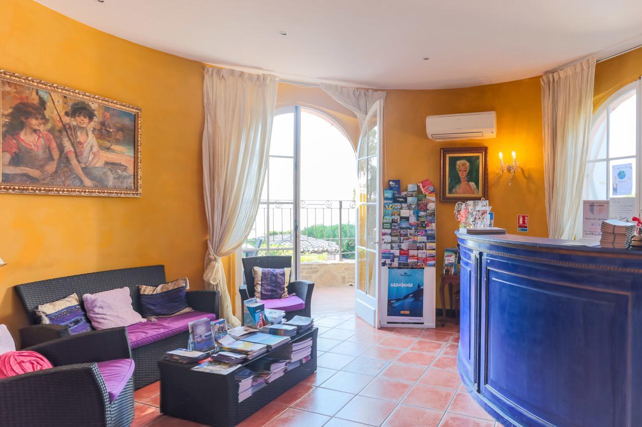 Hotel Villa Des Anges Гримо Экстерьер фото