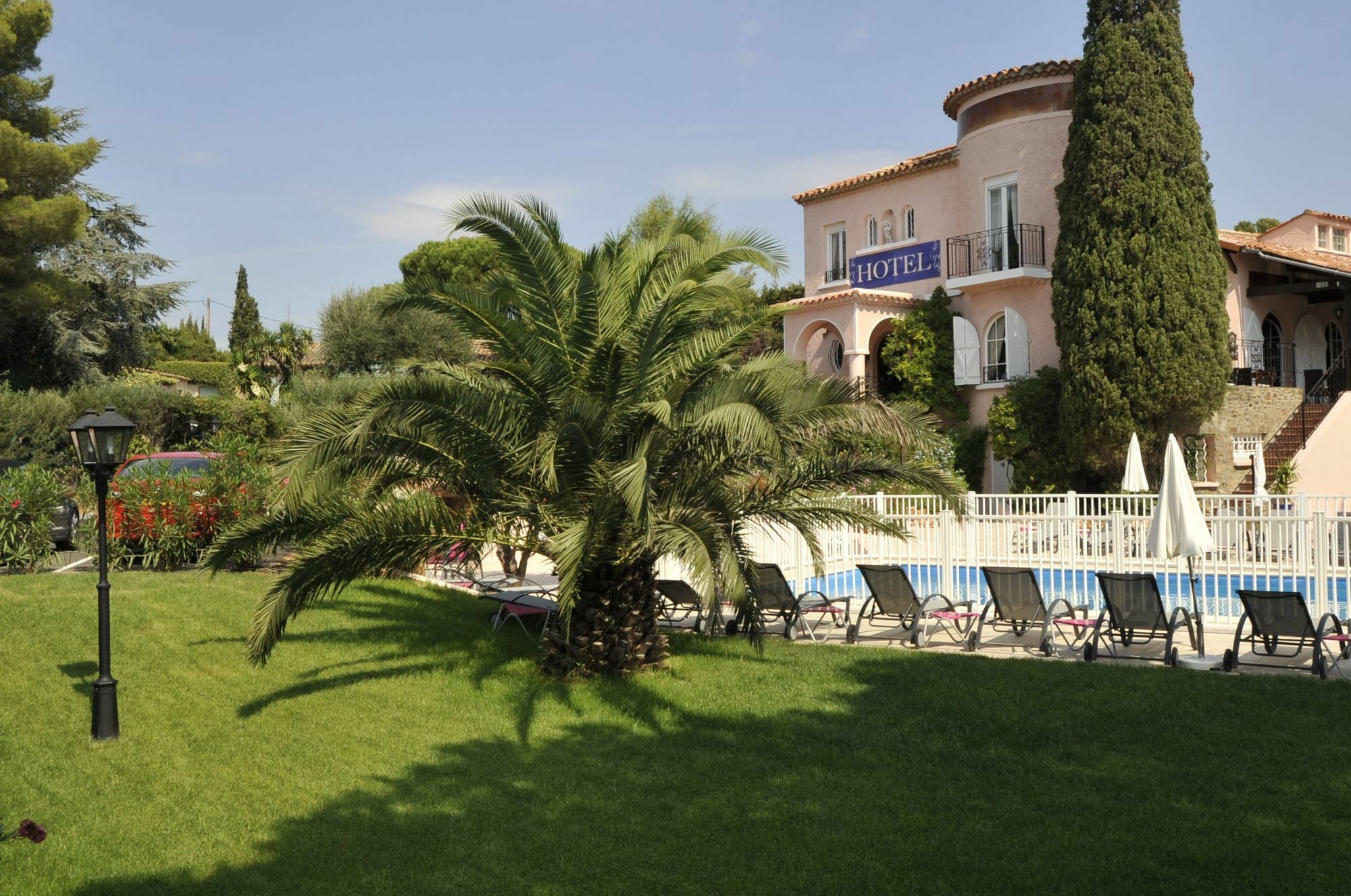 Hotel Villa Des Anges Гримо Экстерьер фото