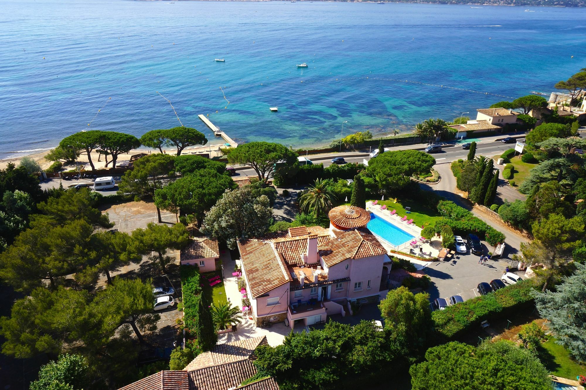 Hotel Villa Des Anges Гримо Экстерьер фото