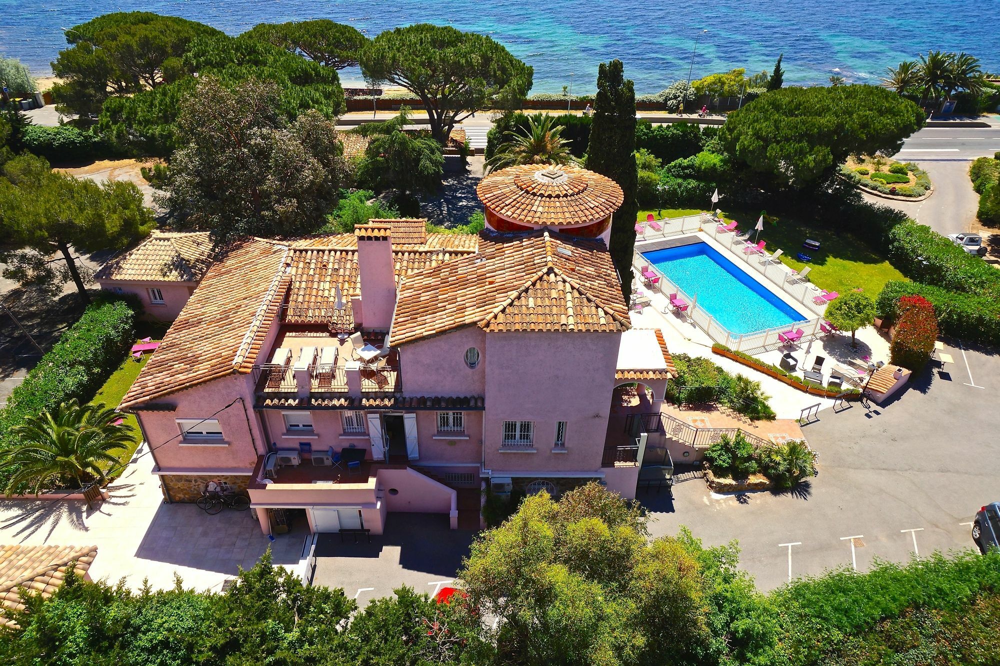 Hotel Villa Des Anges Гримо Экстерьер фото